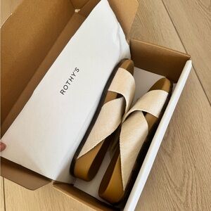 New in Box Rothy’s Weekend Slides Oat 6.5